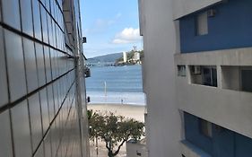 Apto pé na areia